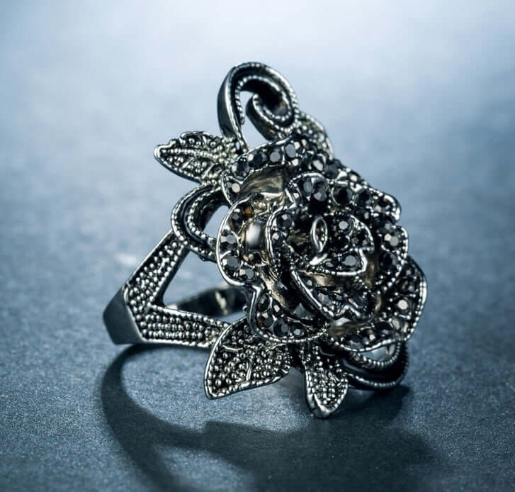 Vintage Look Rose Ring
