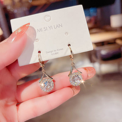 Elegant Round Cut Earrings