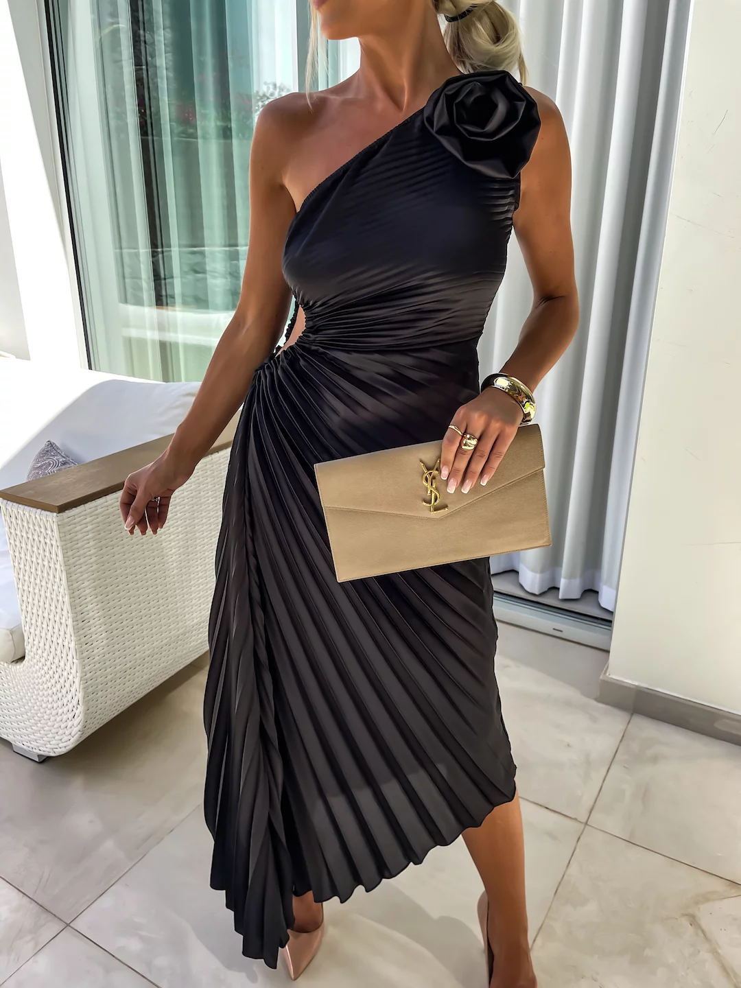 Big Rose Pleated One-Shoulder Dress